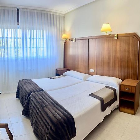 Hostal La Cubana Carballino Buitenkant foto