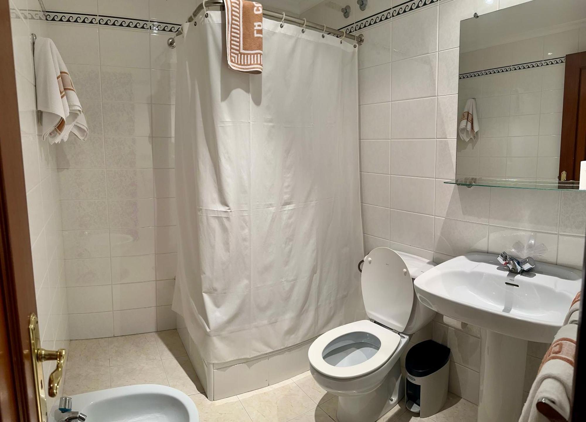 Hostal La Cubana Carballino Buitenkant foto