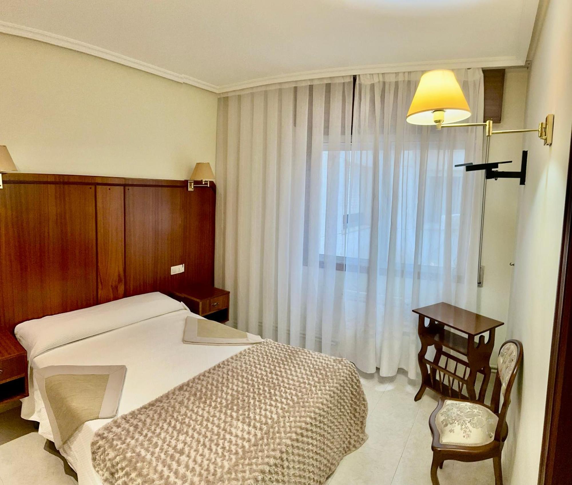 Hostal La Cubana Carballino Buitenkant foto