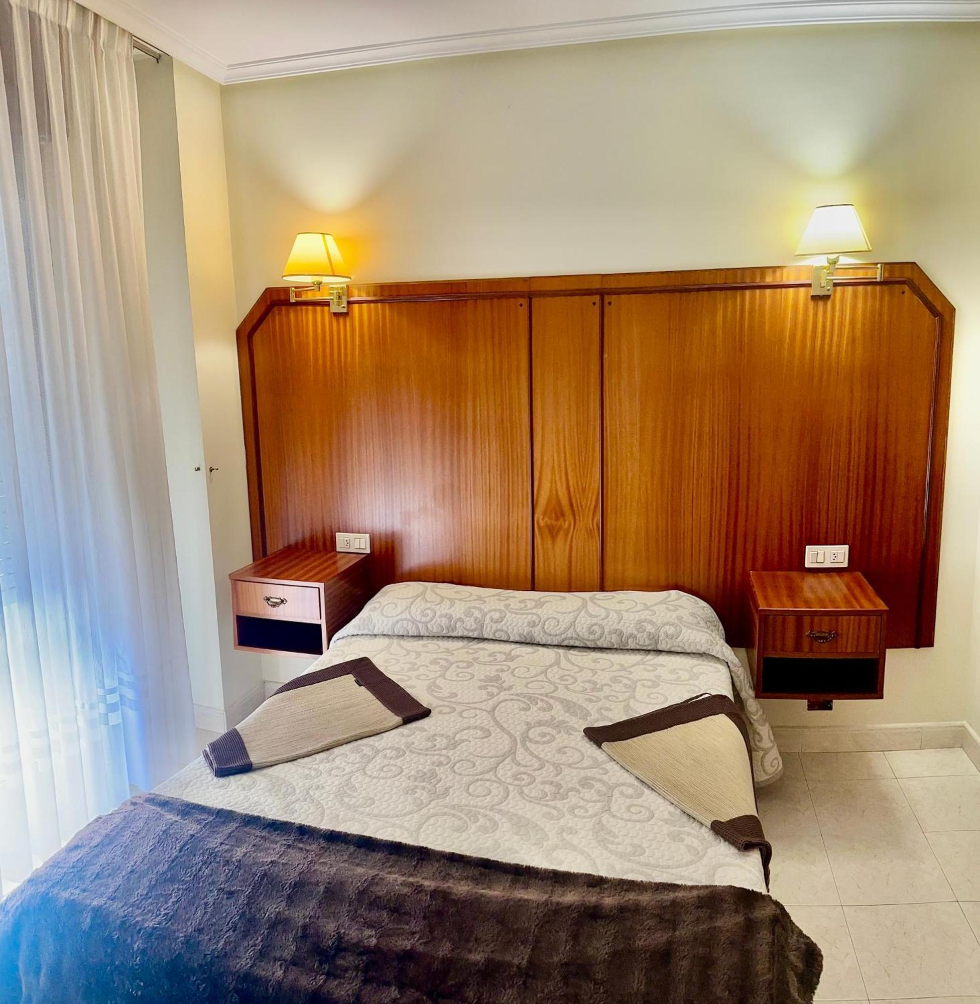 Hostal La Cubana Carballino Buitenkant foto